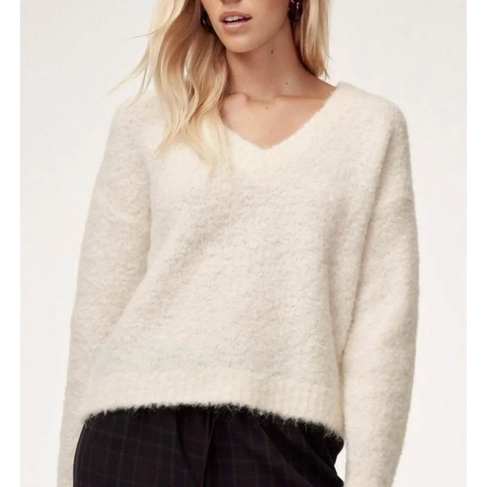 WILFRED • Aritzia Off-White/Cream Marseille Alpaca V-Neck Pullover Sweater, S - Picture 16 of 16